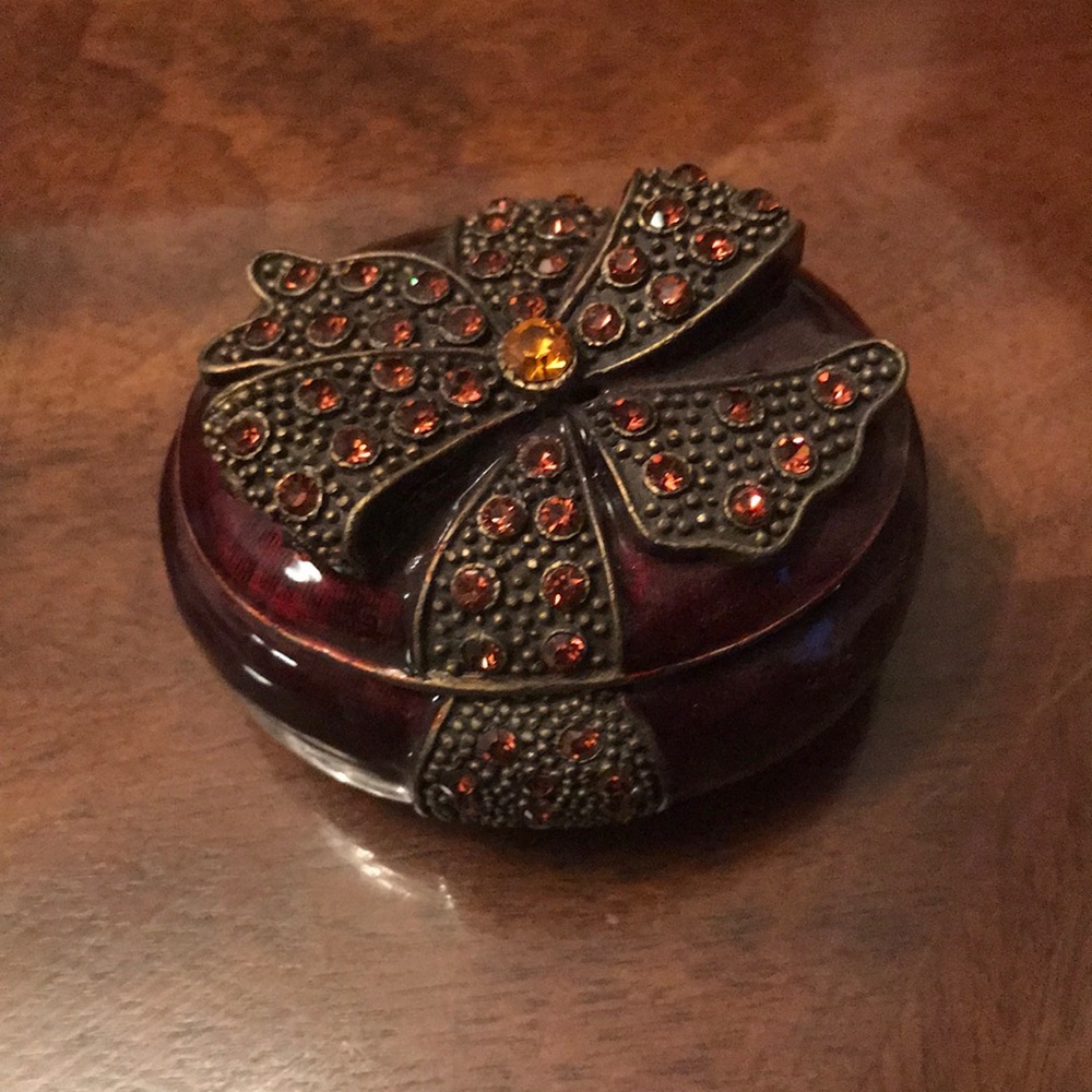 Egg Shaped Dresser Container - Picture 2 of 3